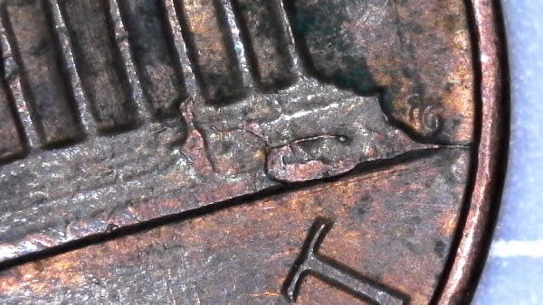 1983-P-Lincoln-Memorial-Cent--Die-Crack-And-Retained-Interior-Die-Break